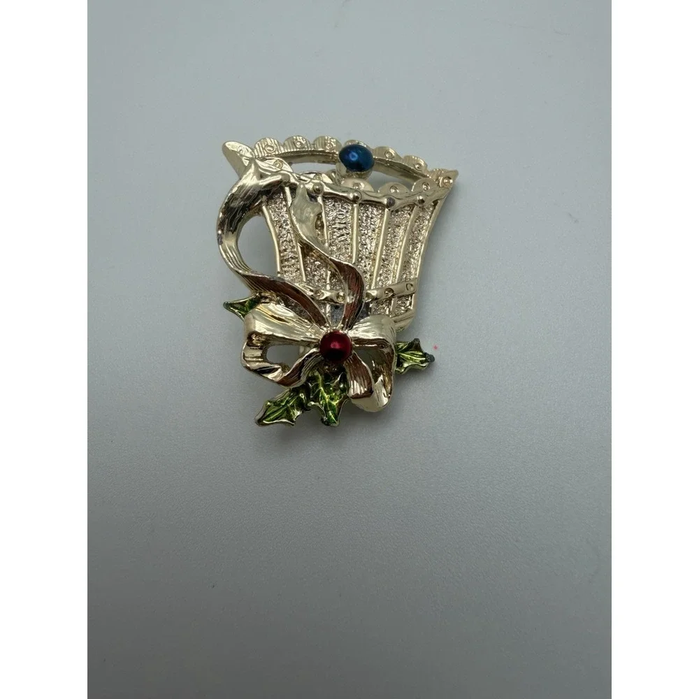 Vintage Steven Marc 1987‎ Holiday Bell Motif Brooch Enamel Gold Tone 1.5